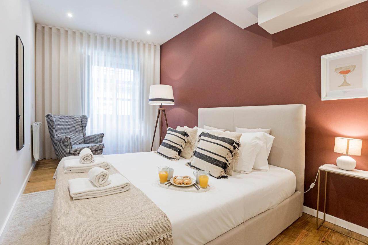 Brand New 4Br W/ 200Yrs Of History In Central Porto By Lovelystay Exterior photo