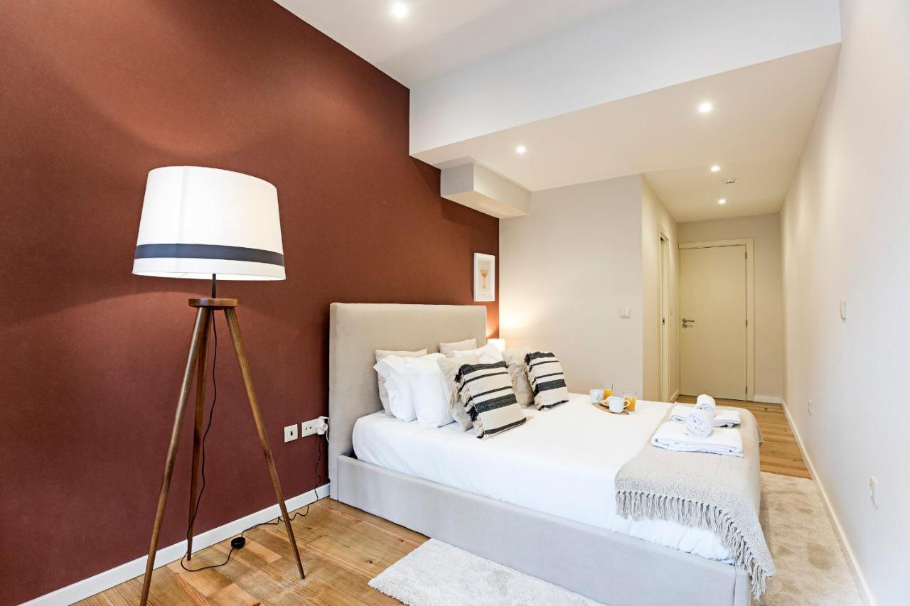 Brand New 4Br W/ 200Yrs Of History In Central Porto By Lovelystay Exterior photo